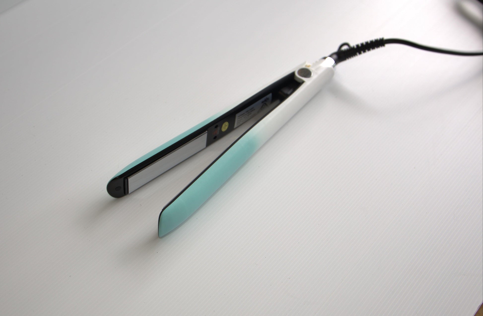Ombre Slim Titanium Straightener - Nav's Hair